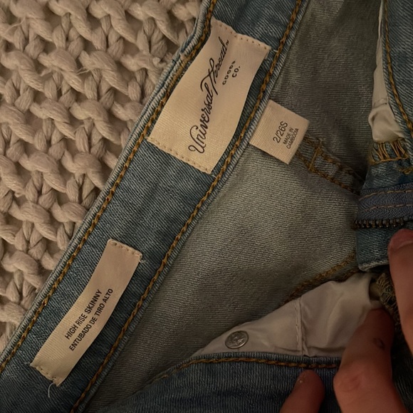 Universal Thread Skinny Jeans - Picture 2 of 3